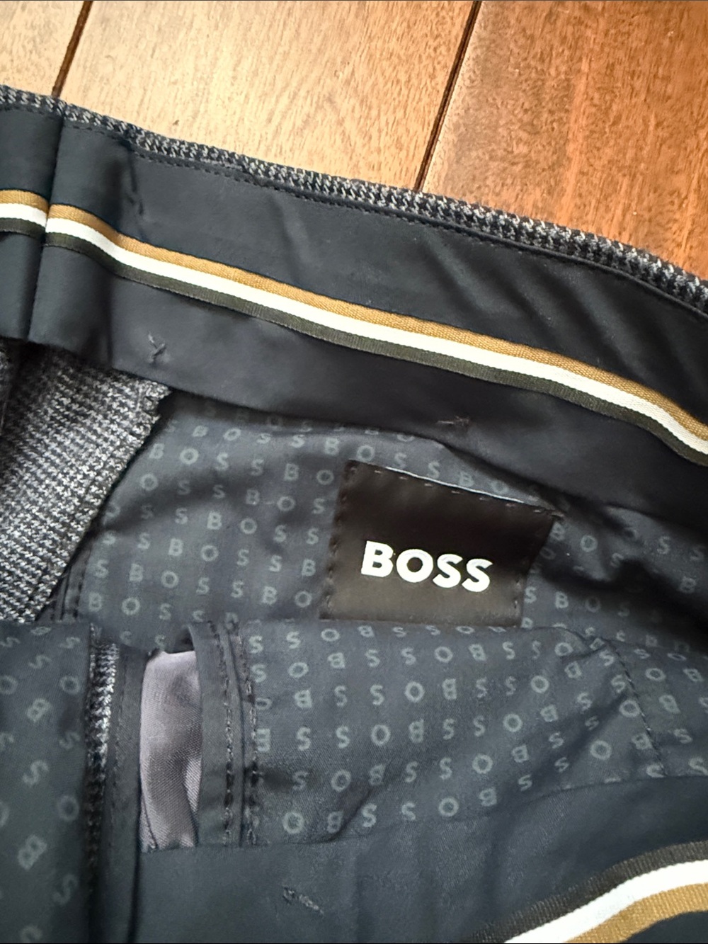 BOSS Pants - Picture 2 of 3